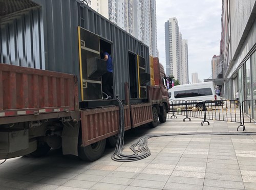 工业园区低温环境下，柴油发电机组电池充满电的具体时间受哪些因素影响？
